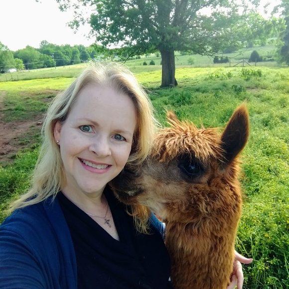 Meet your Posher, Kristen - Picture 4 of 7